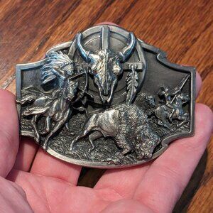 Native Belt Buckle Vintage 1989 Siskiyou E-85s USA Buffalo Horses at Battle Rare